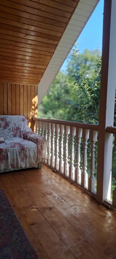 Guest House Lailashi Surmushi Esterno foto